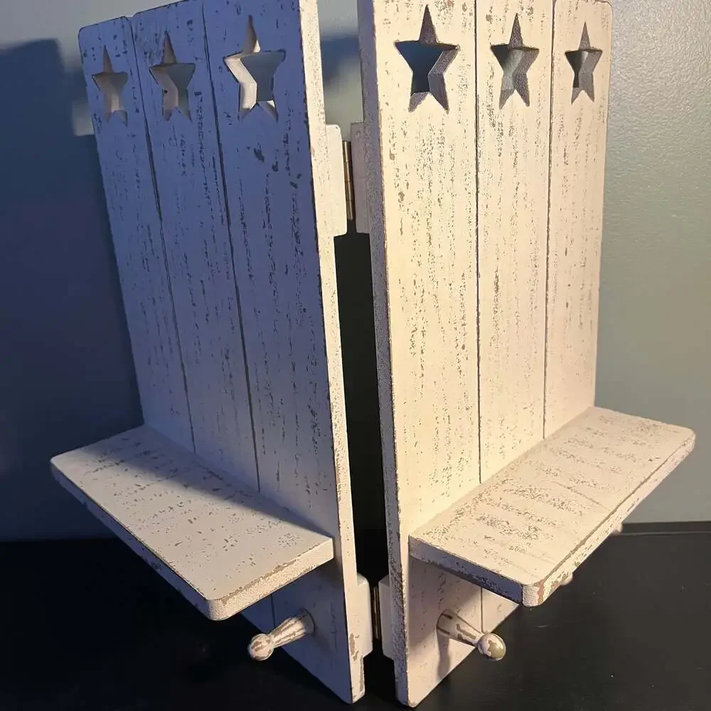 Rustic Farmhouse White Star Cutout Wall Shelf with 6 pegs